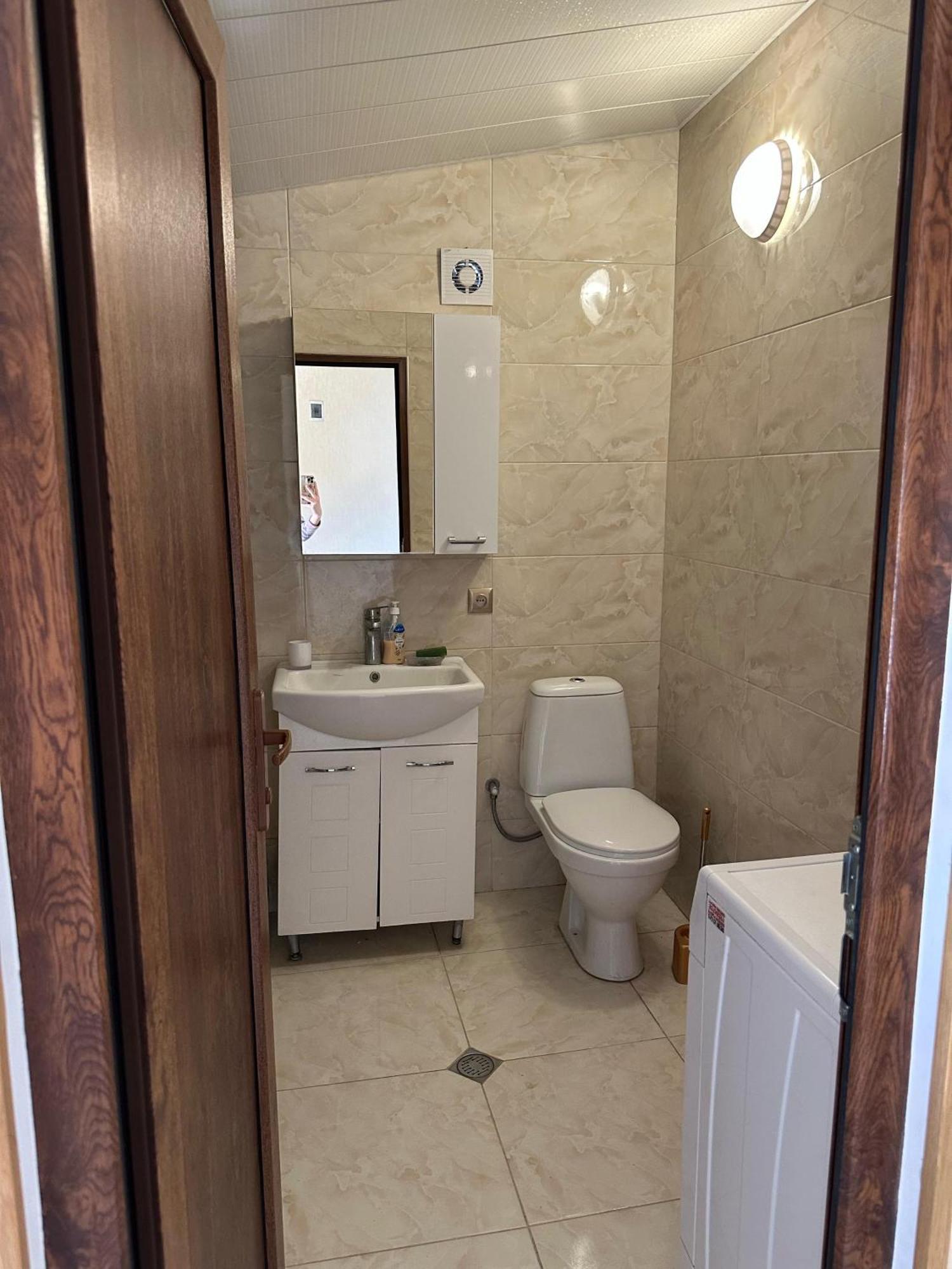 Family Hotel Гори Экстерьер фото